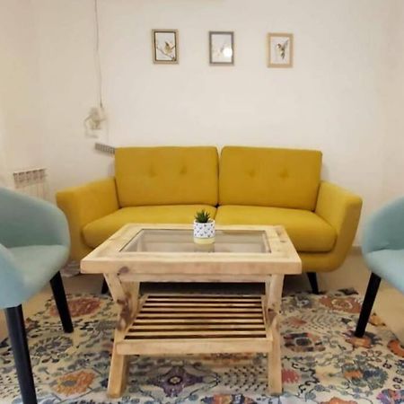 צימר בירושלים- יחידת ארוח מול יער ירושלים Apartamento Exterior foto